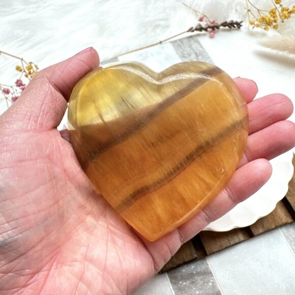 Cute Small Fluorite Heart Bowl - Picture 7 of 7